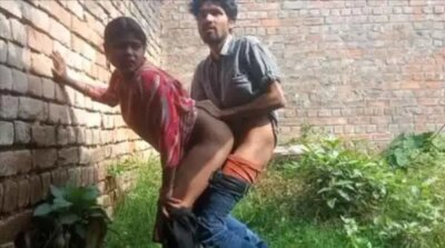 Ladke Pichhe Hot Bhabhi Gaon Uske Ghar